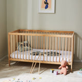 Kids Collective Babybett Kinderbett Gitterbett 60x120 und 70x140 cm höhenverstellbarer Lattenrost & herausnehmbare Sprossen stabiles Buchenholz | ab Geburt bis zum 3. Lebensjahr made in EU