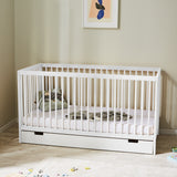 Kids Collective Babybett Kinderbett Gitterbett 60x120 und 70x140 cm höhenverstellbarer Lattenrost & herausnehmbare Sprossen stabiles Buchenholz | ab Geburt bis zum 3. Lebensjahr made in EU