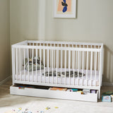 Kids Collective Babybett Kinderbett Gitterbett 60x120 und 70x140 cm höhenverstellbarer Lattenrost & herausnehmbare Sprossen stabiles Buchenholz | ab Geburt bis zum 3. Lebensjahr made in EU