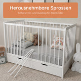Kids Collective Babybett Kinderbett Beistellbett mit Halbschiene | Modulares Gitterbett Lattenrost 3-fach höhenverstellbar & abnehmbare Sprossen | Baby Bett Holz Kinderzimmer | 60x120 & 70x140 cm