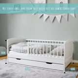 Kinderbett 140x70 cm mit Matratze (optional), Lattenrost, Schublade und Raufallschutz Vollholz in weiß - 70 x 140 perfekte Größe nach Gitterbett Babybett