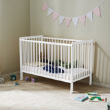 Babybett Kinderbett 60x120 Gitterbett Baby Bett Komplett-Set Beistellbett mitwachsend, Lattenrost höhenverstellbar mit abnehmbaren Sprossen | weiß Kiefer-Vollholz