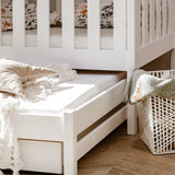 Hochbett 80x180 | 90x200 cm mit Ausziehbett Etagenbett mit Ausziehfunktion, zwei Schubladen, Lattenrost, extra hoher Rausfallschutz, umbaubar in 3 Einzelbetten, Vollholz massiv in weiss