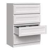 Commode blanche avec un cadre décoratif délicat, petite table de chevet dans le couloir de la chambre, armoire, buffet, buffet haut avec tiroirs